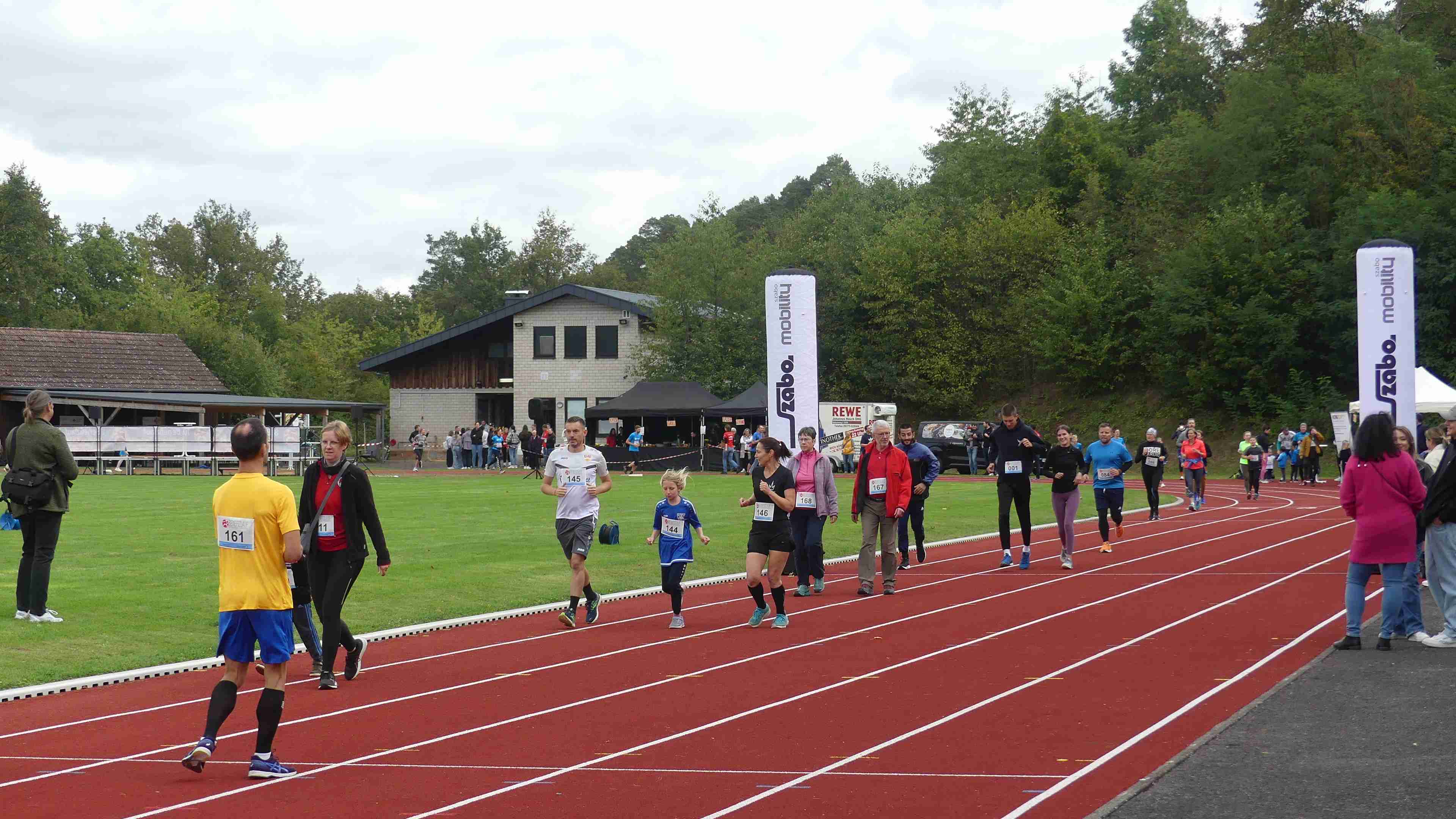 Bild vom 14. Benefizlauf im Jahr 2024. Dies ist das 22. Bild.